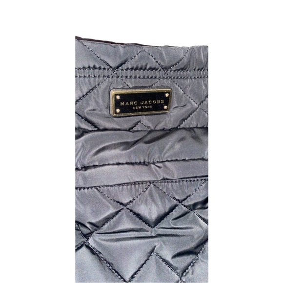 MARC JACOBS Marc Jacobs Black Quilted Nylon Medium Weekender Black Diaper Bag - Picture 4 of 6